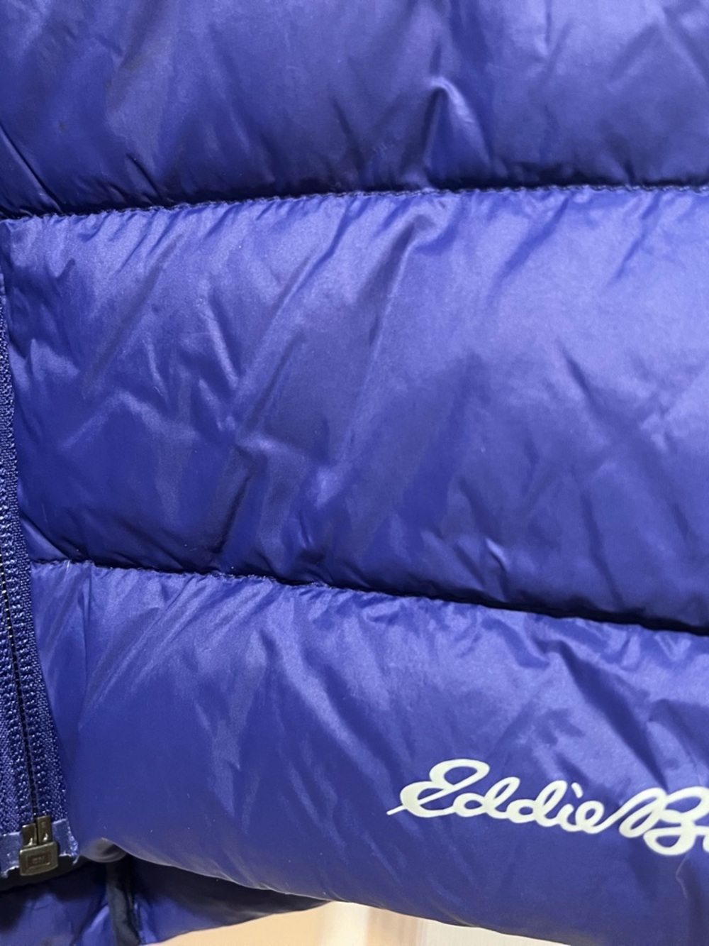 Eddie Bauer Womens Hooded Lightweigt Puffer Jacket in Royal Blue - Picture 3 of 6